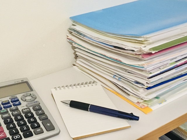 たくさんの書類